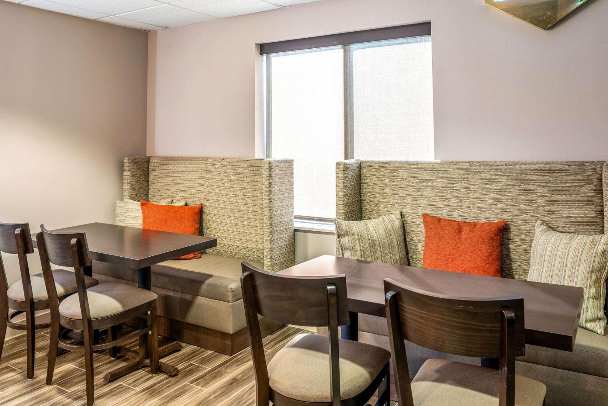 Sleep Inn & Suites Harrisonburg Near University Esterno foto